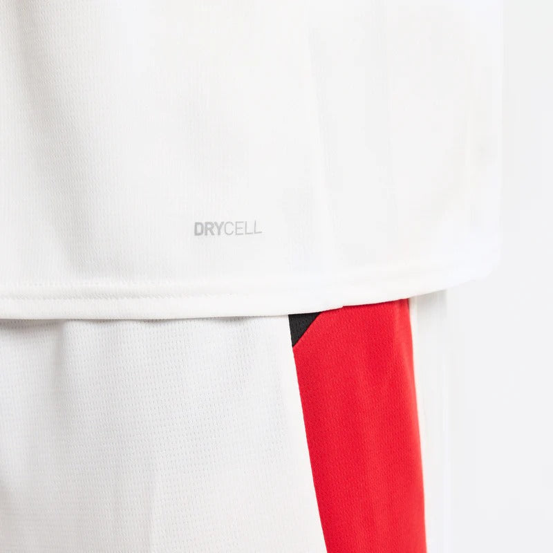 Camisa Milan 2025/26 II, detalhe da manga