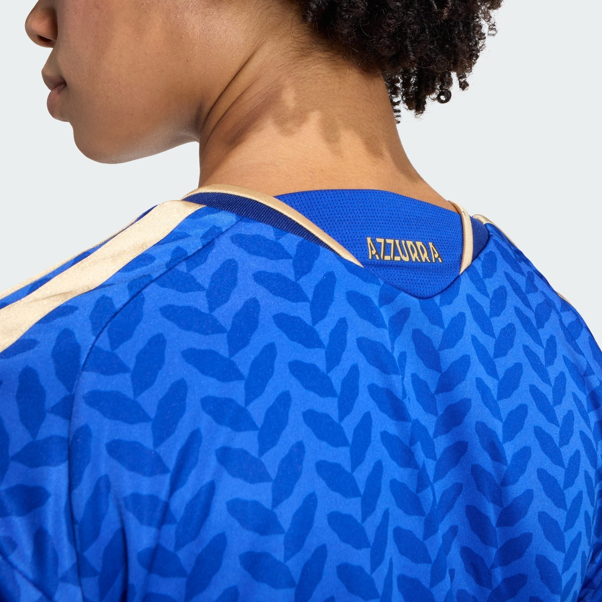 Camisa Feminina Itália 2026/27 I, detalhe da gola