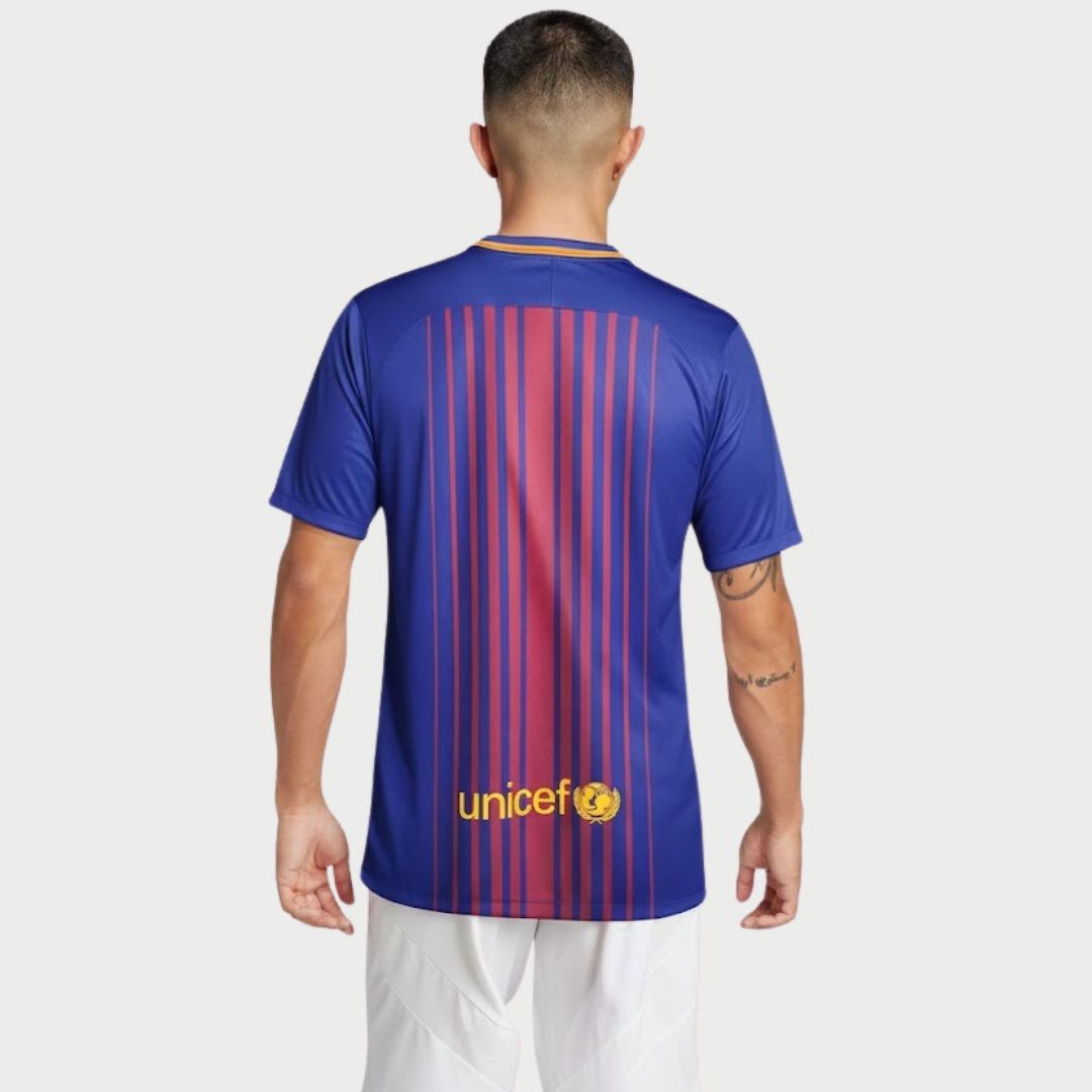 Camisa Retrô Barcelona 2017/18 I, vista de frente