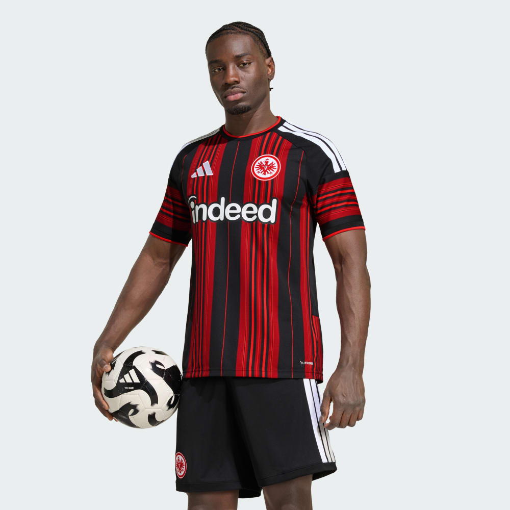 Camisa Eintracht Frankfurt Home 26/27 - Torcedor