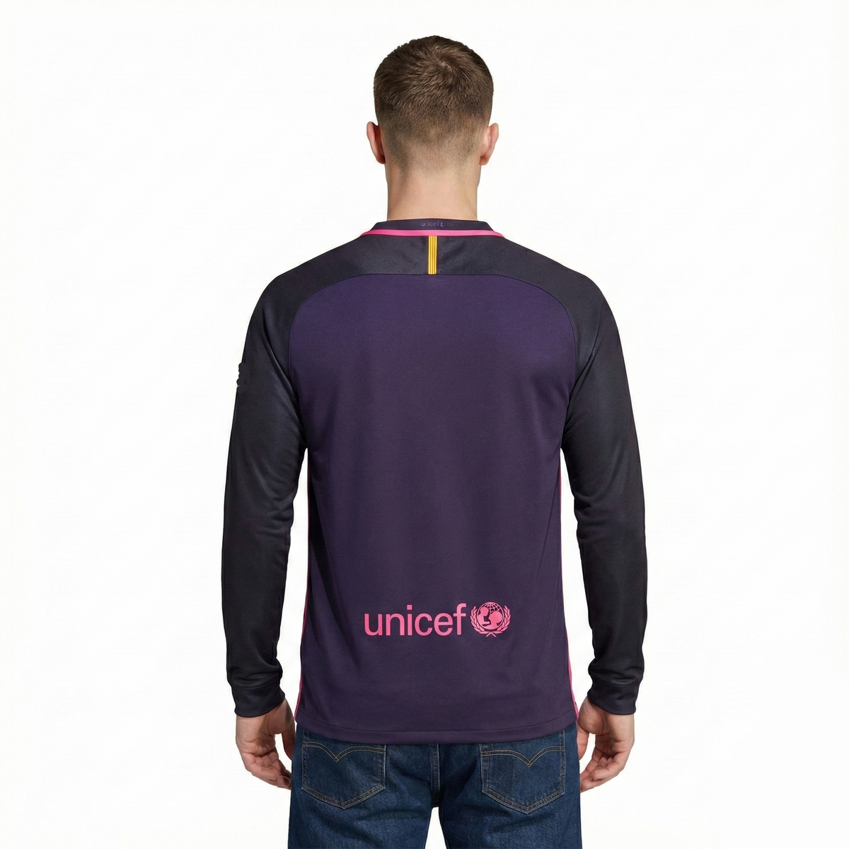 Camisa Retrô Barcelona 2016/17 I Manga Longa, vista de frente