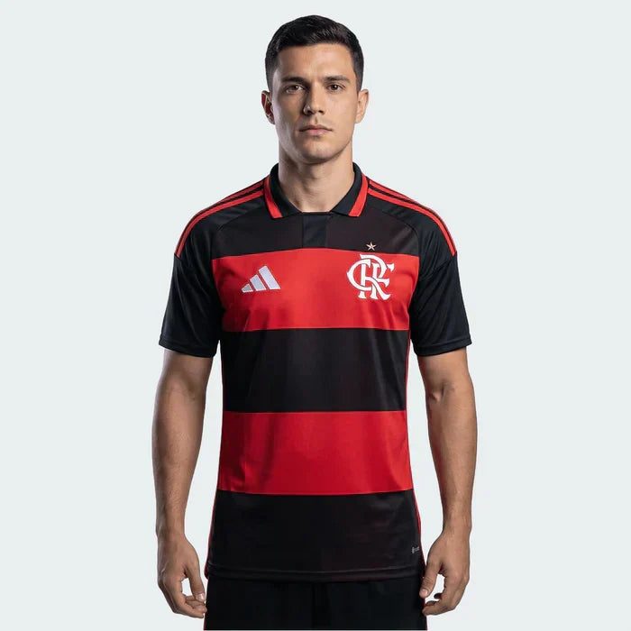 Camisa Adidas Flamengo 2026/27 I SAÚL N° 8, vista de frente