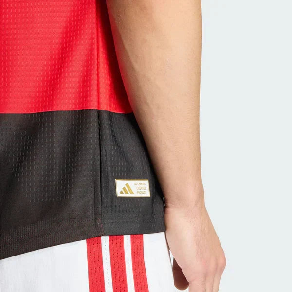 Camisa Jogador Flamengo I 2026/27, detalhe do escudo