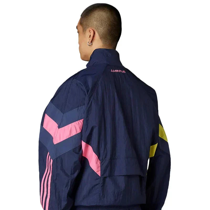 Jaqueta Corta-Vento Adidas Originals Juventus, vista de costas