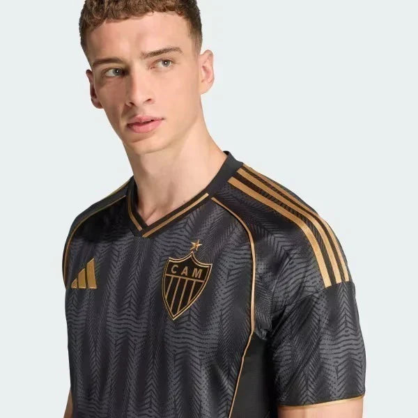 Camisa Atlético Mineiro 2025/26 III, detalhe do escudo
