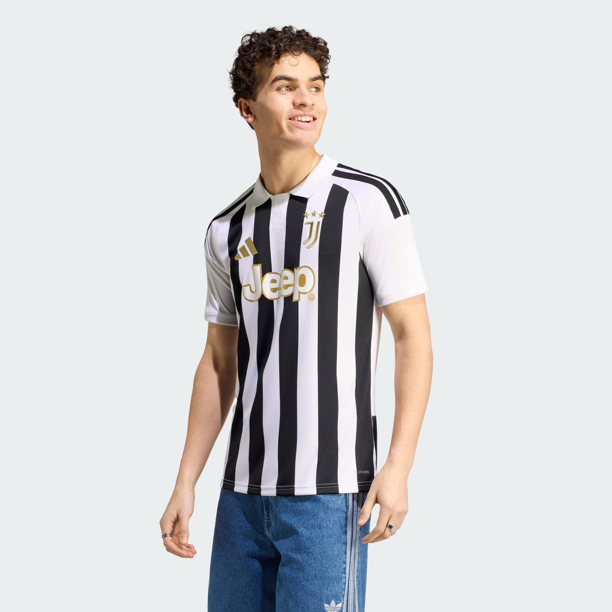 Camisa Adidas Juventus 2026/27 I - 3