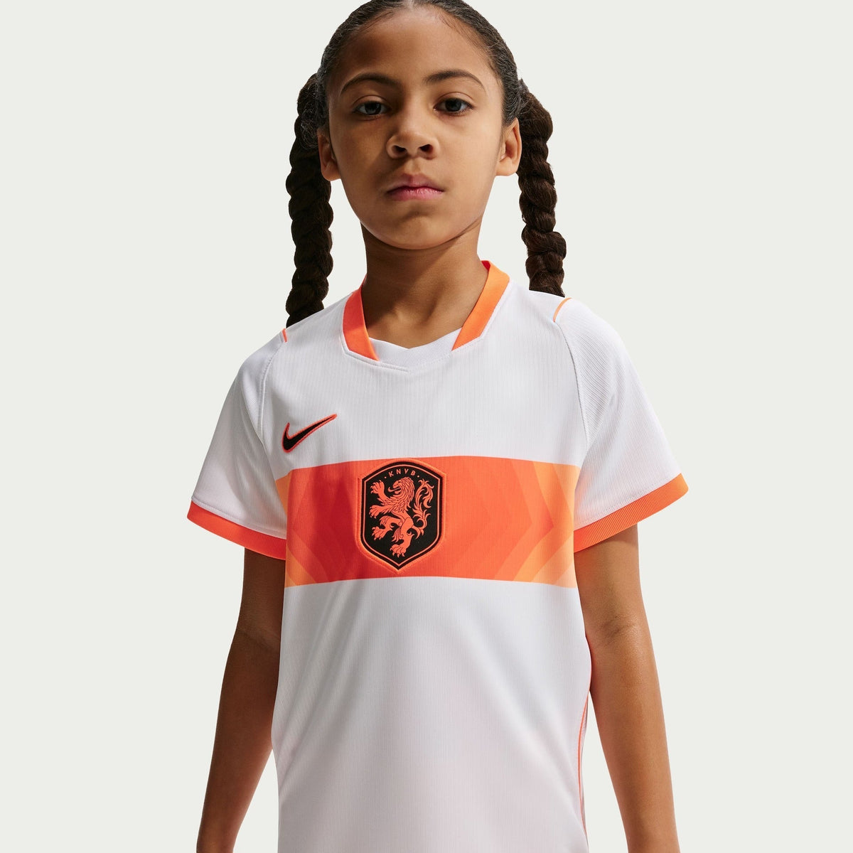 Conjunto Infantil Holanda 2026/27 II, detalhe do escudo