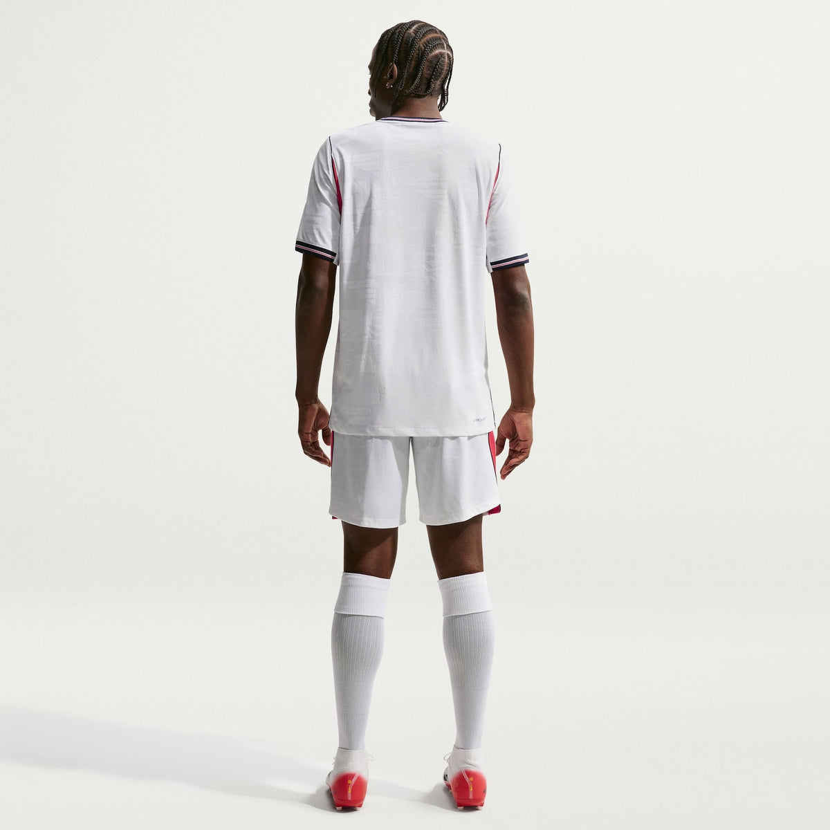 Camisa Inglaterra 2026/27 II Jogador, detalhe do escudo