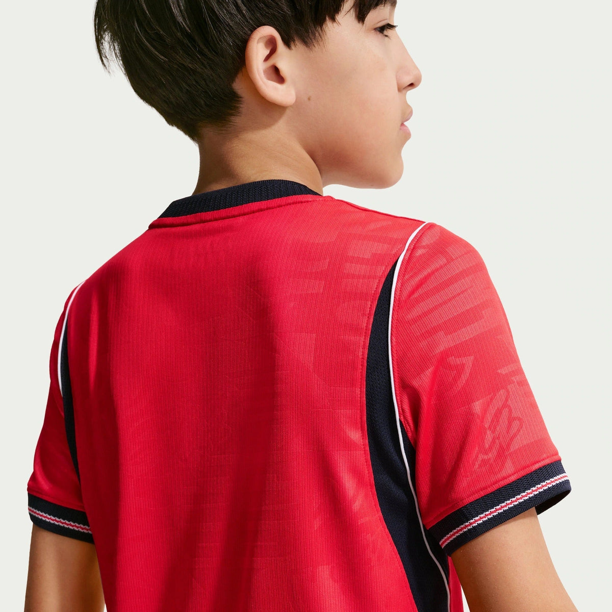Conjunto Infantil Inglaterra 2026/27 I Kit, detalhe do tecido