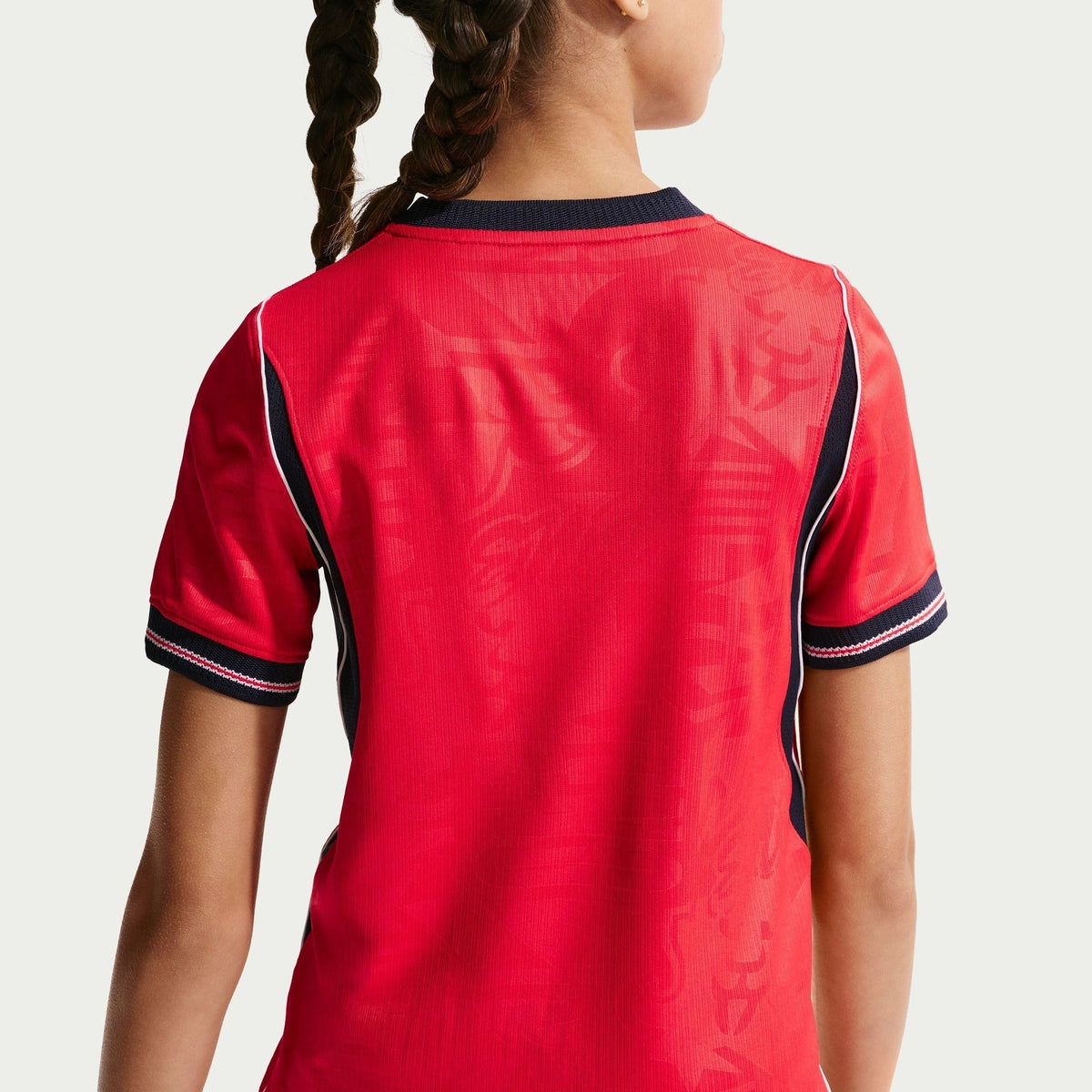 Conjunto Infantil Inglaterra 2026/27 I Kit, detalhe da manga
