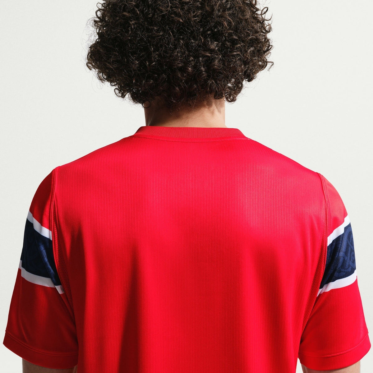 Camisa Noruega 2026/27 I, detalhe do escudo