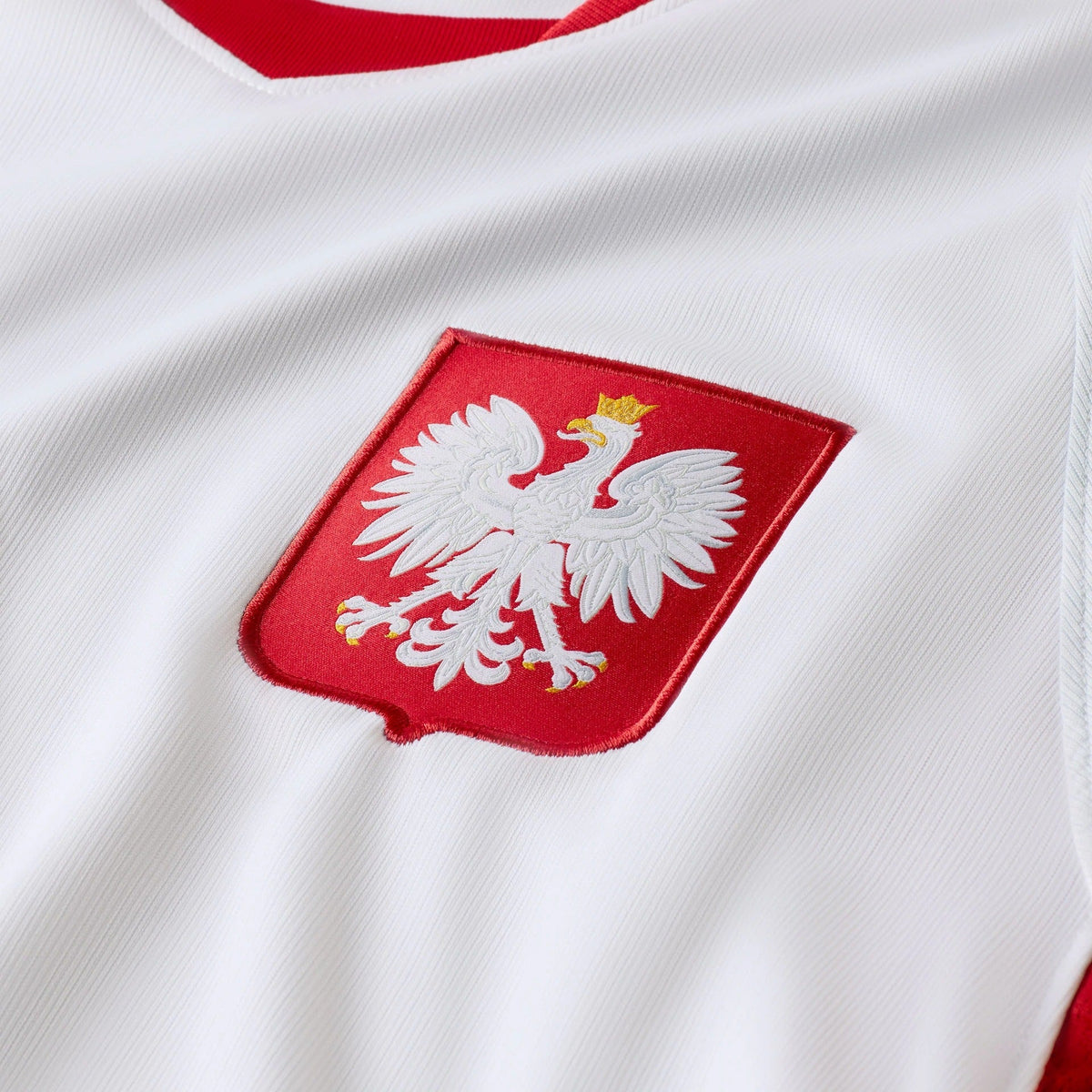 Camisa Polônia 2026/27 I, detalhe da manga