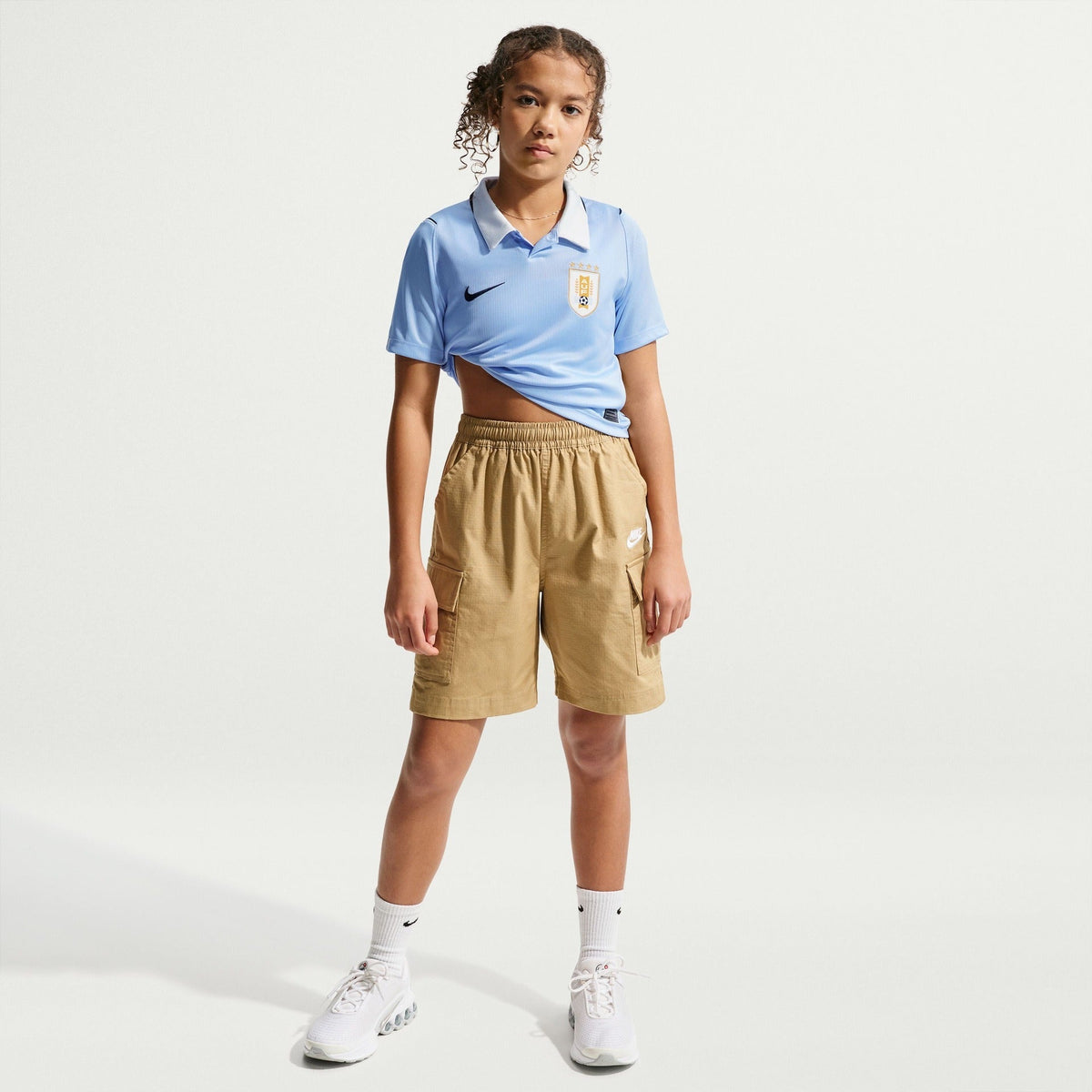 Conjunto Infantil Uruguai 2026/27 I Kit, detalhe do escudo