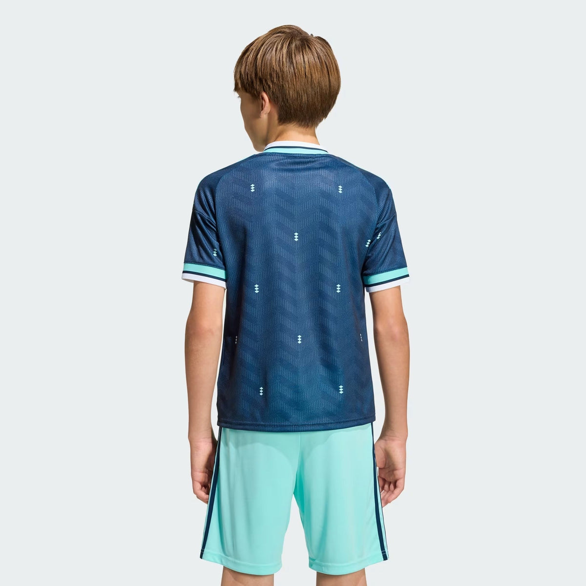 Conjunto Infantil Alemanha 2026/27 II Kit, detalhe da gola