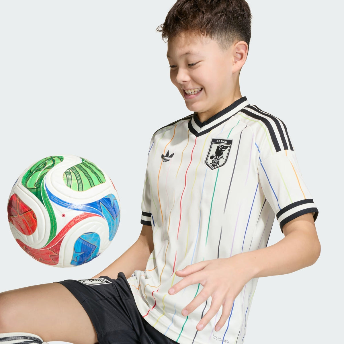 Conjunto Infantil Japão 2026/27 II Kit, detalhe do escudo