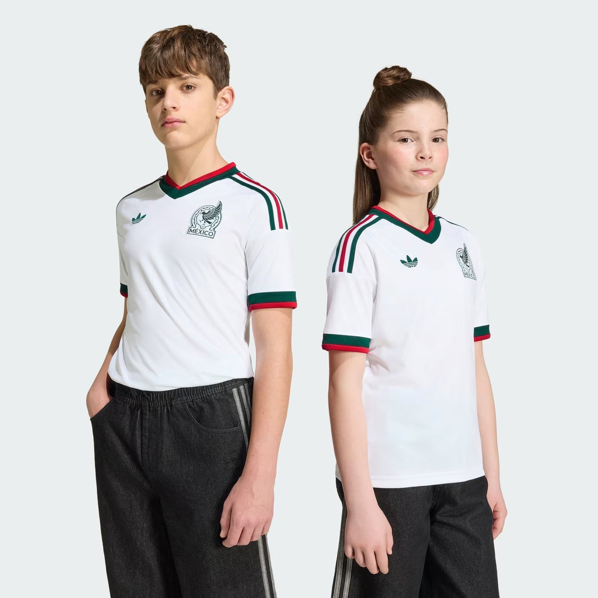 Conjunto Infantil México 2026/27 II Kit na TSN Sports
