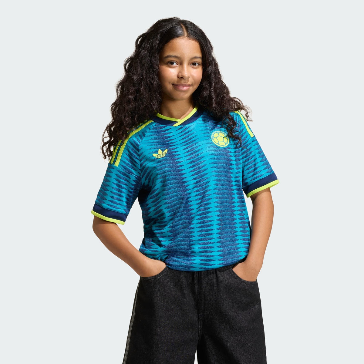 Conjunto Infantil Colômbia 2026/27 II Kit, detalhe do escudo