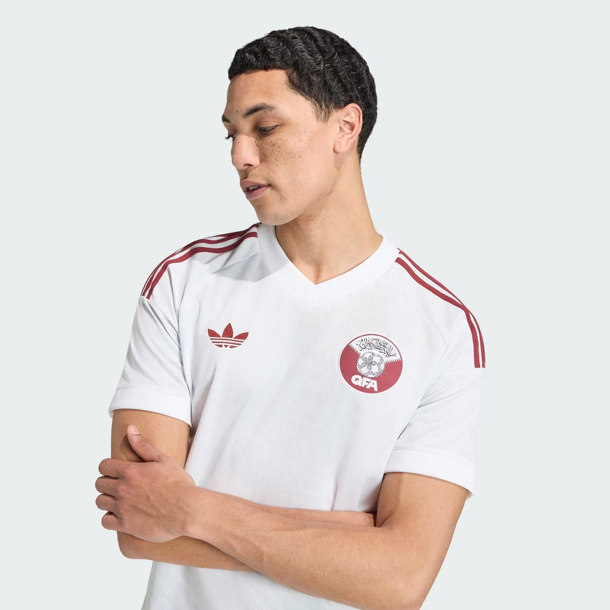Camisa Catar 2026/27 II, detalhe do escudo