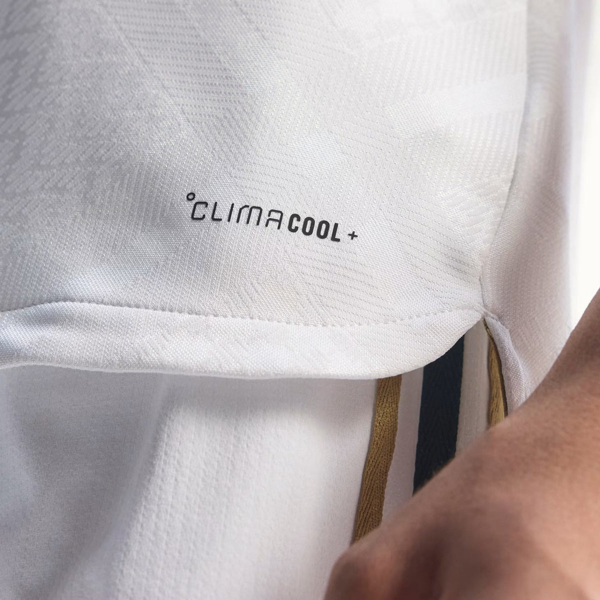 Camisa Arábia Saudita 2026/27 II Jogador, detalhe do escudo