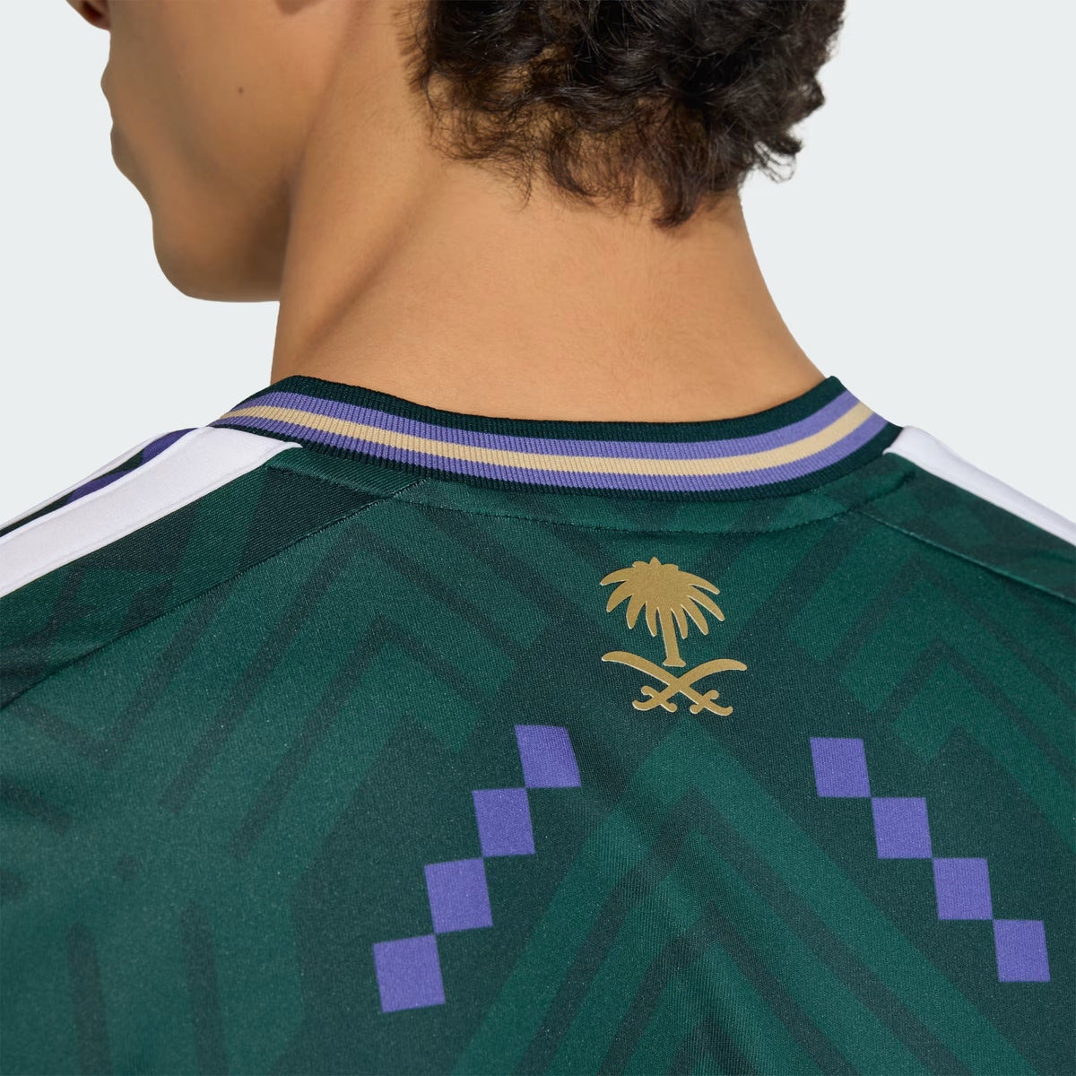 Camisa Arábia Saudita 2026/27 I, detalhe da gola