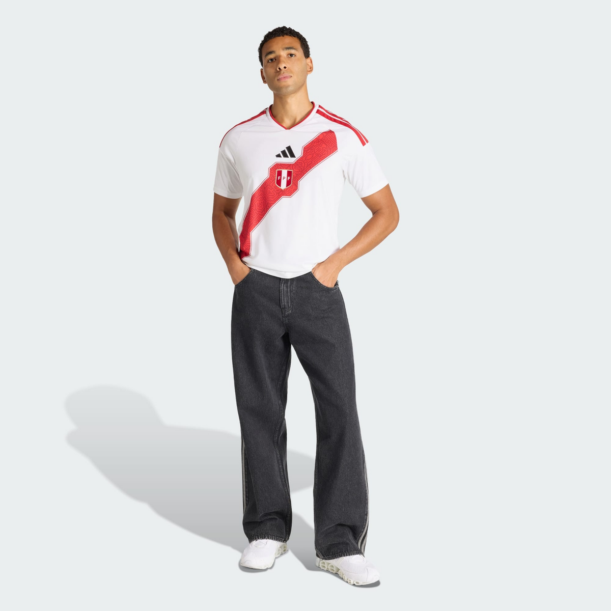 Camisa Adidas Peru 2026/27 I, vista de costas