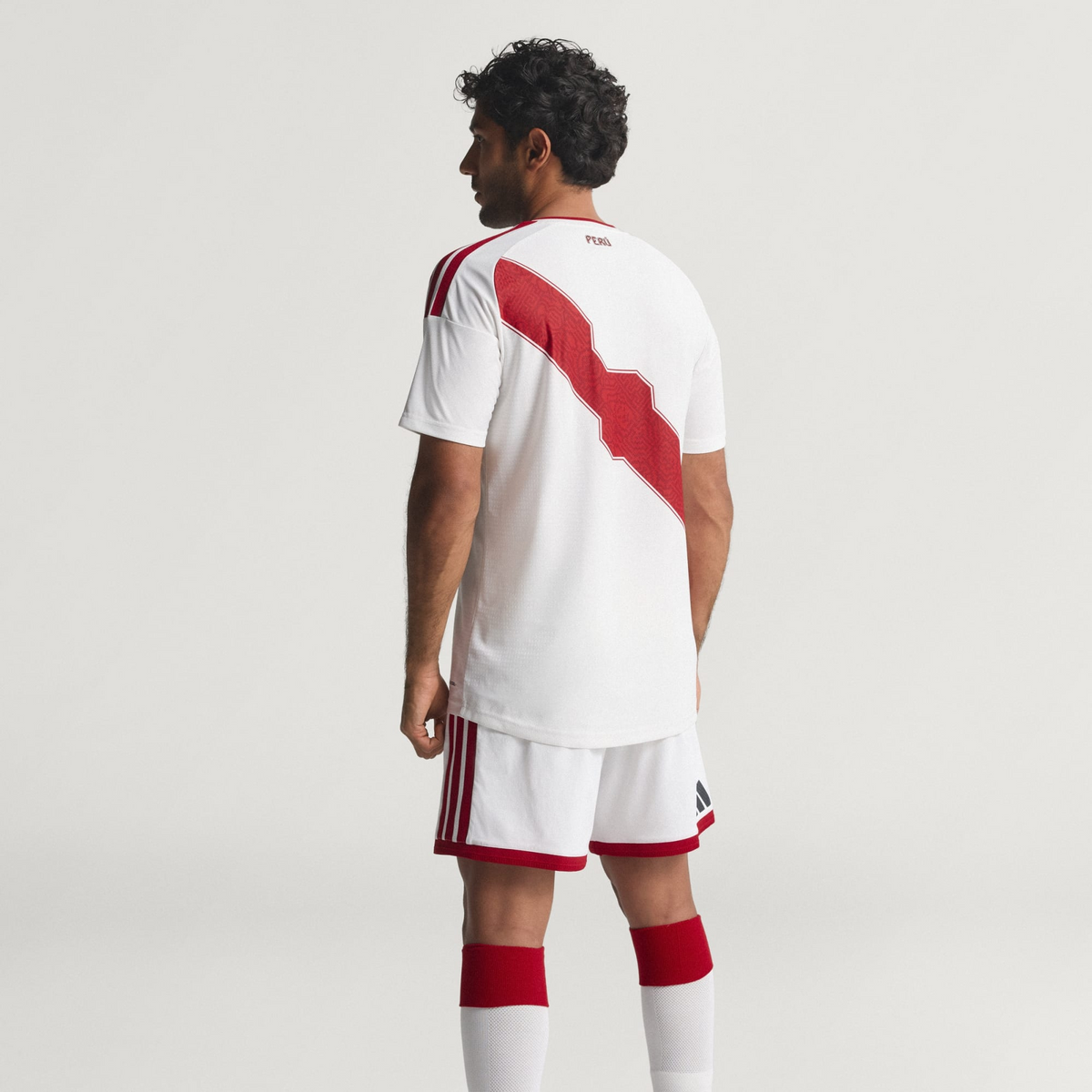 Camisa Peru 2026/27 I Jogador, detalhe da gola
