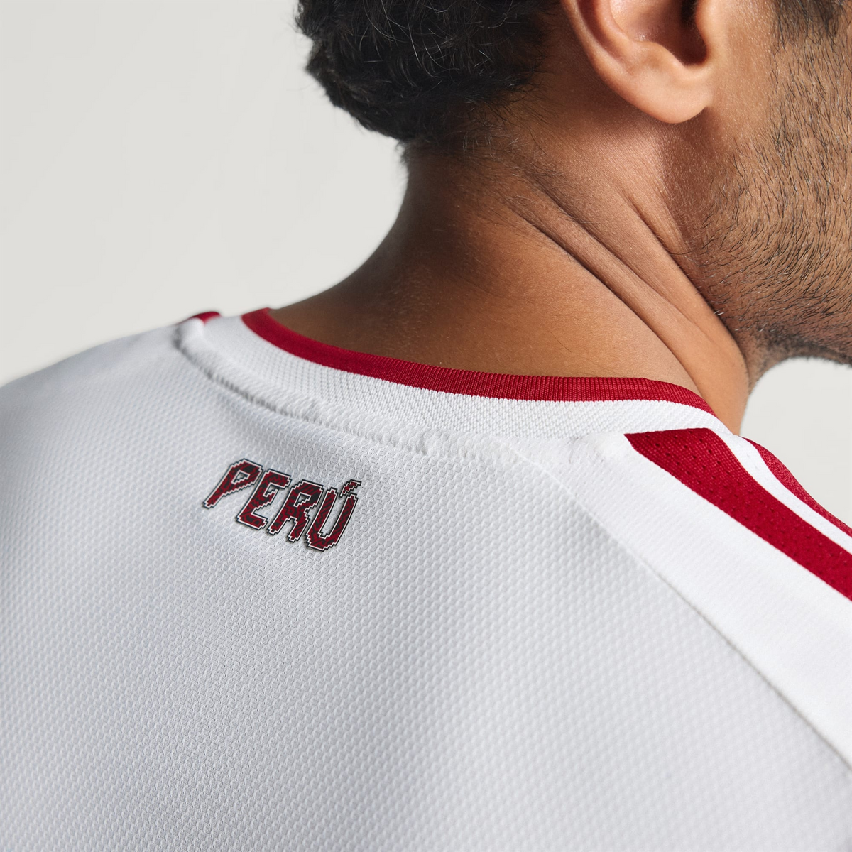 Camisa Peru 2026/27 I Jogador, vista de costas