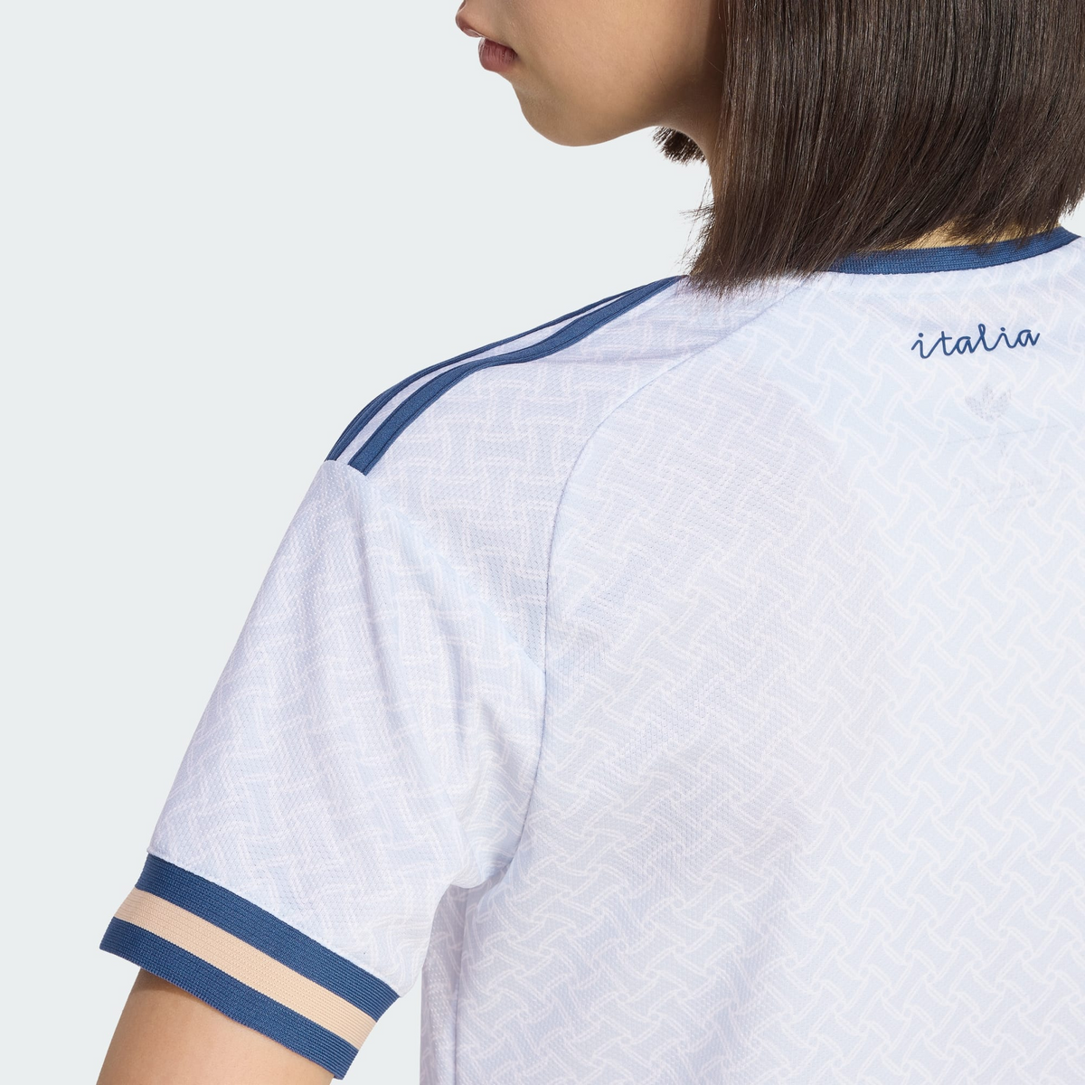 Camisa Feminina Itália 2026/27 II, detalhe do tecido