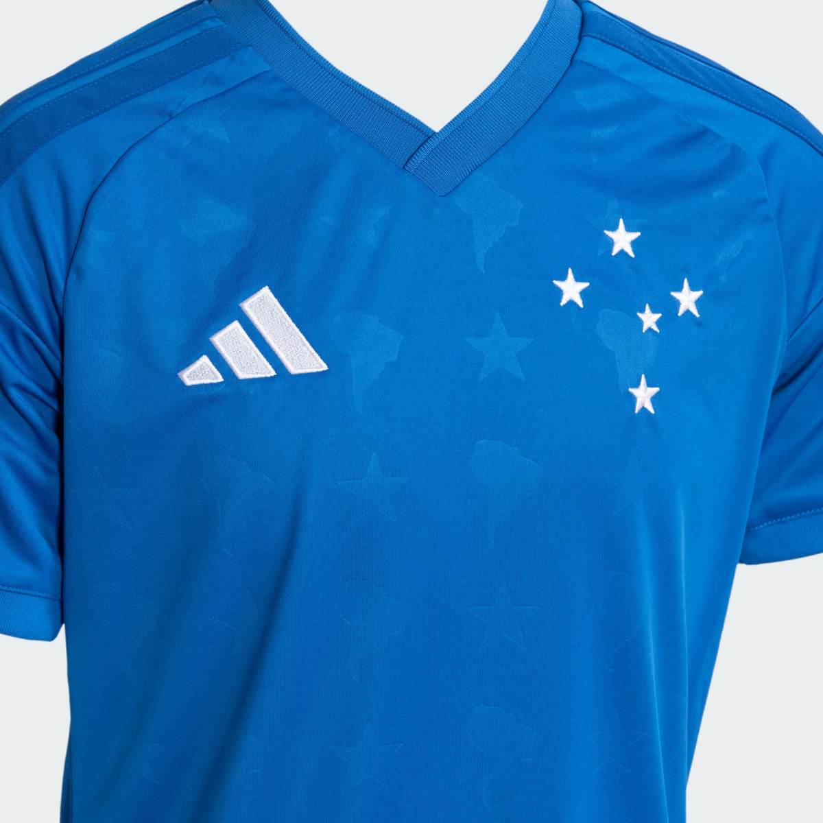Conjunto Infantil Cruzeiro 2026/27 I, vista de costas