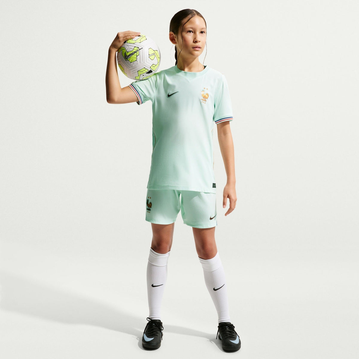 Conjunto Infantil França 2026/27 II Kit, detalhe do tecido