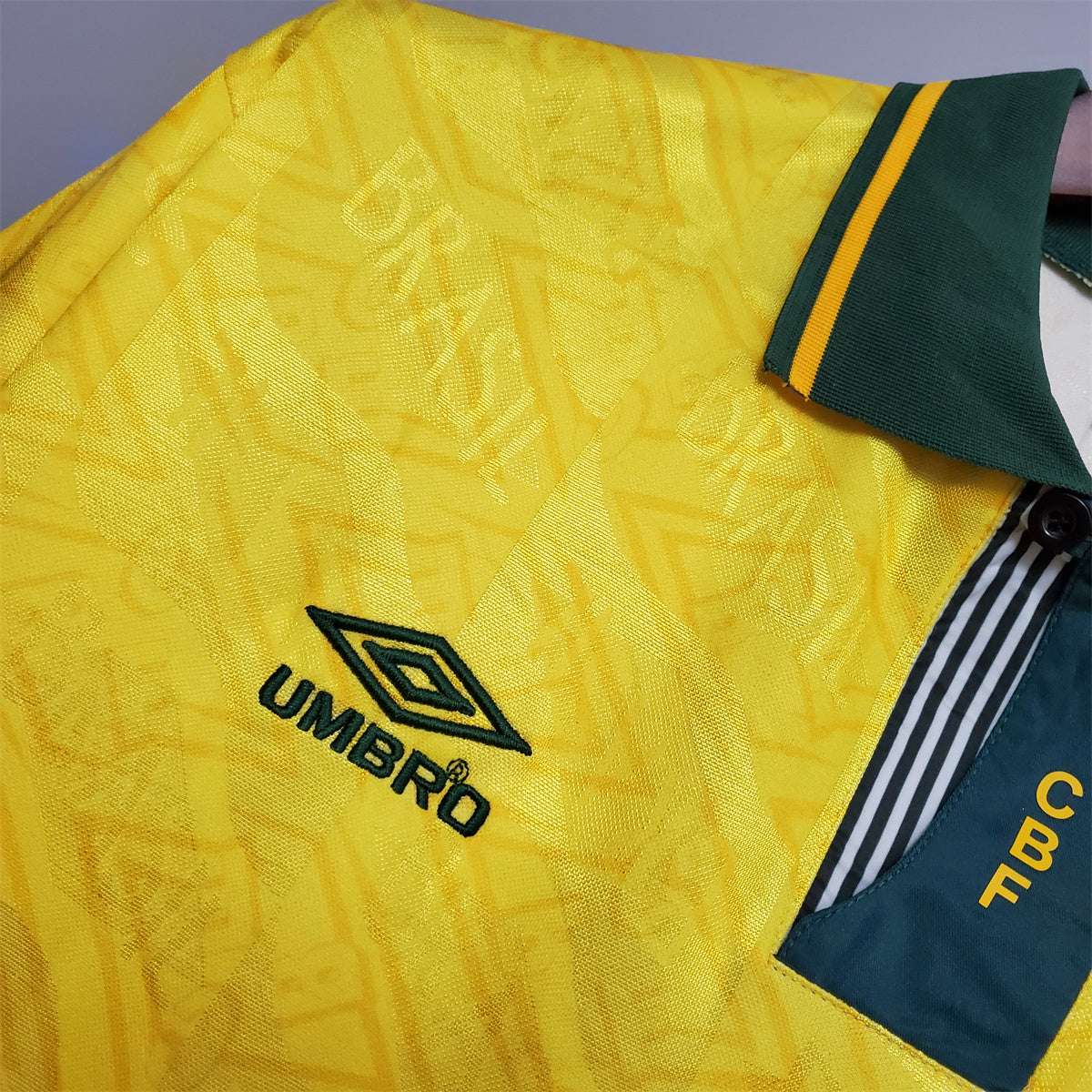 Camisa Seleção Brasil Home - Retrô 1991/92, detalhe da manga