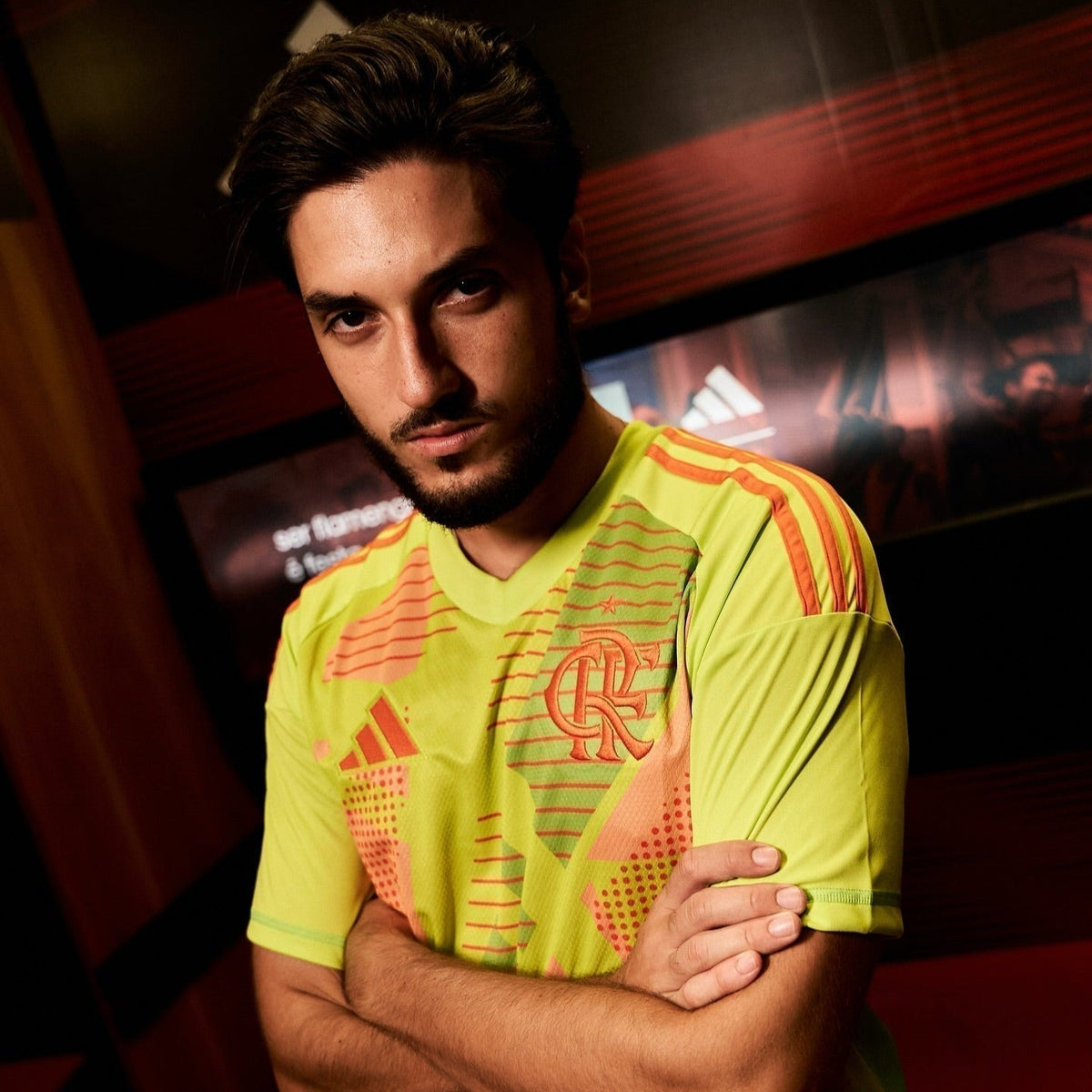 Camisa Adidas Flamengo 2025/26 I Goleiro, detalhe da manga