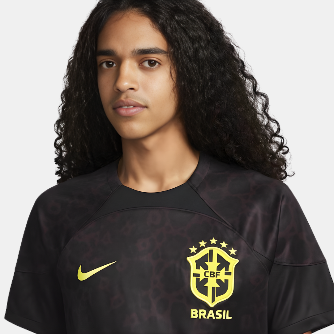 Camisa Goleiro Seleção Brasileira 22/23 Nike Torcedor Masculina - Preta com detalhes em amarelo na TSN Sports