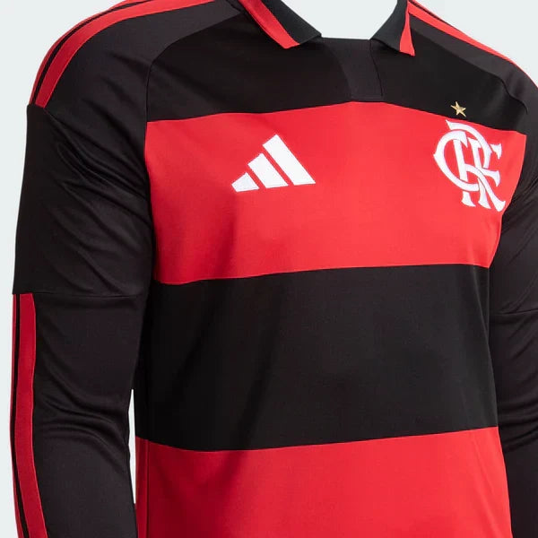Camisa Manga Longa Flamengo I 2026/27, detalhe do escudo