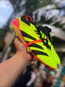 Chuteira de campo Adidas Amarela