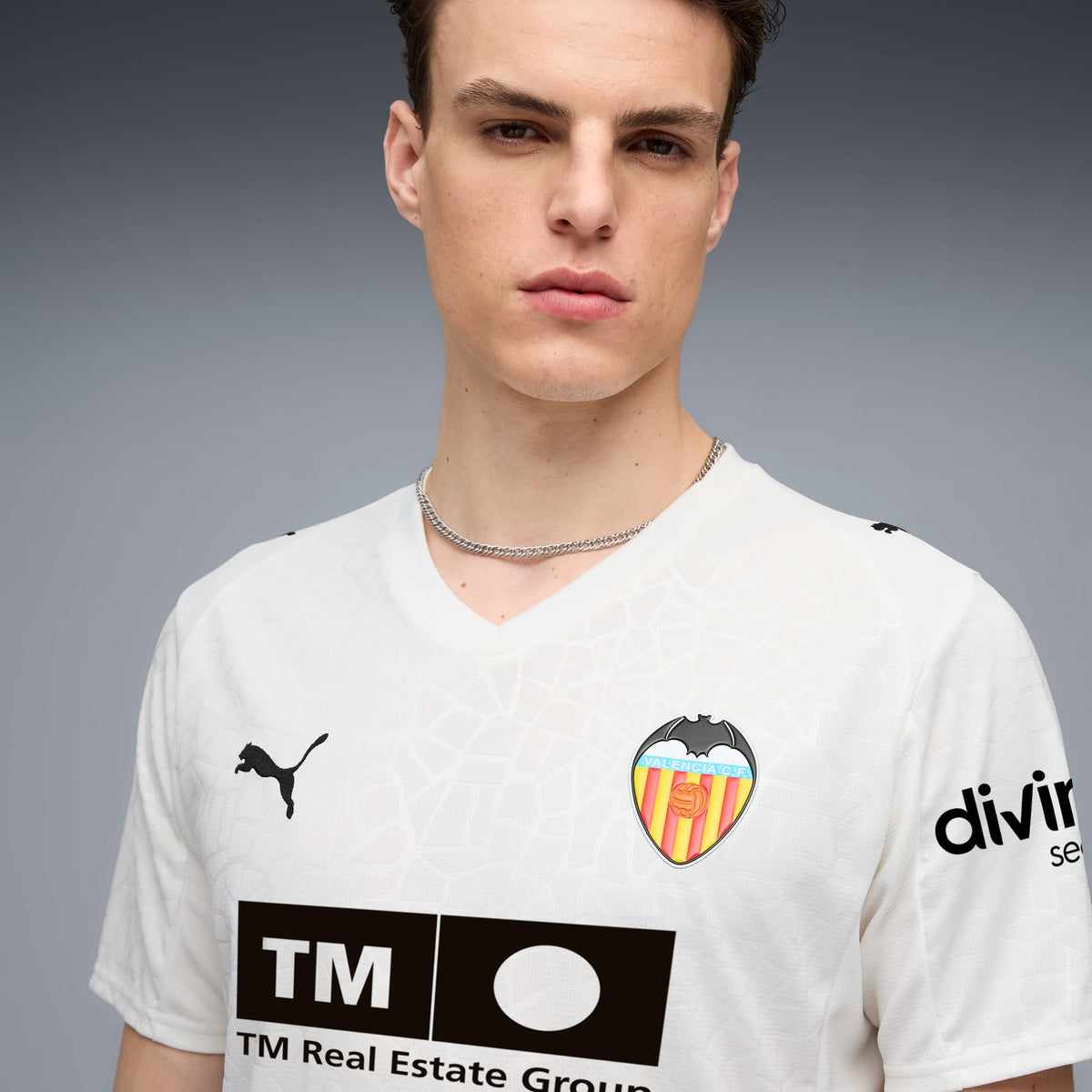 Camisa Puma Valencia 2025/26 I, vista de frente
