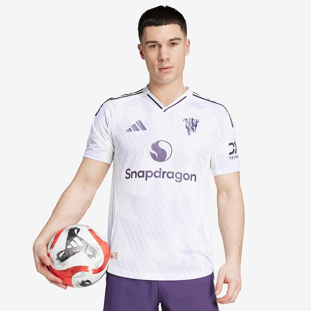 Camisa adidas Manchester United 2025/26 II Jogador na TSN Sports