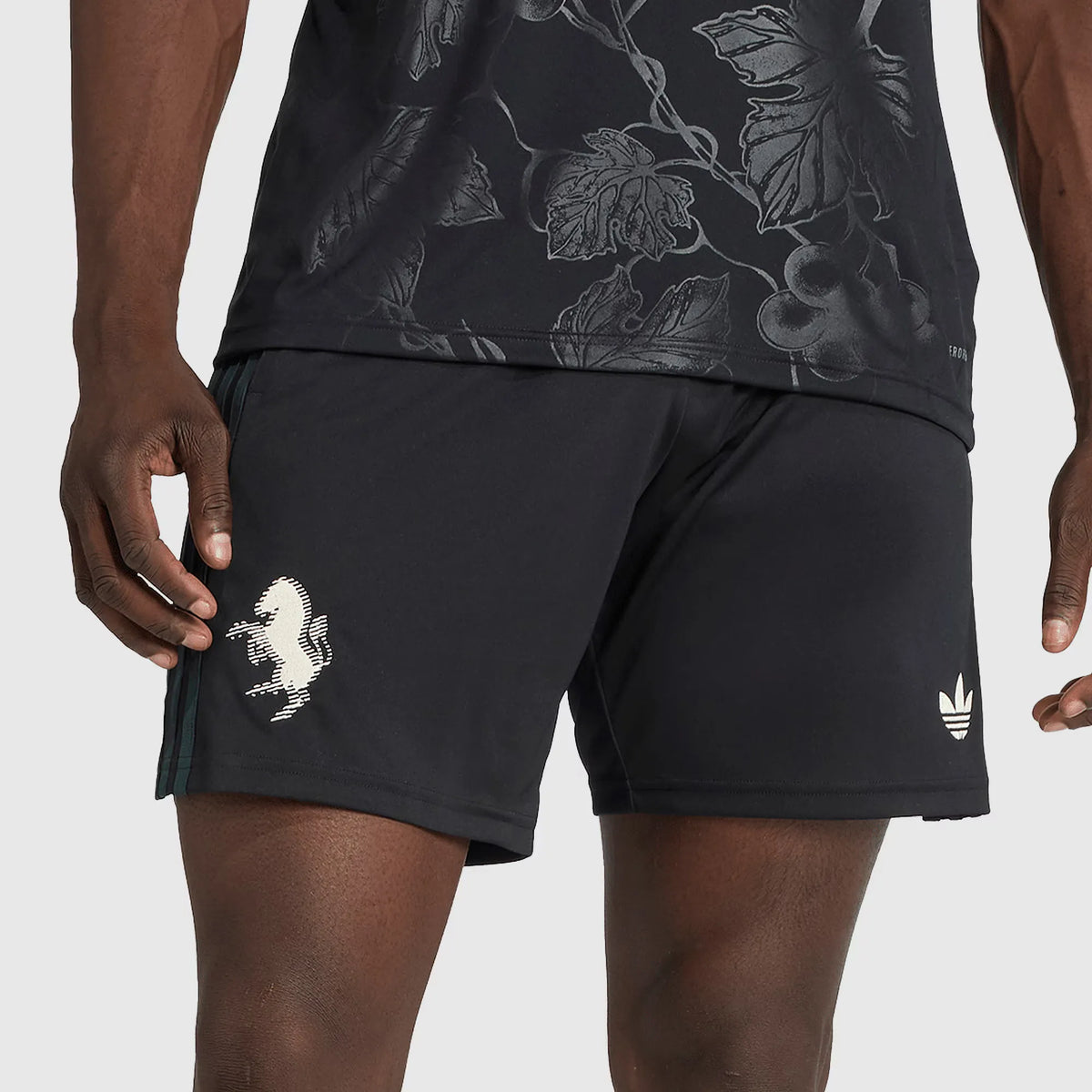 Shorts adidas Juventus 2025/26 III na TSN Sports