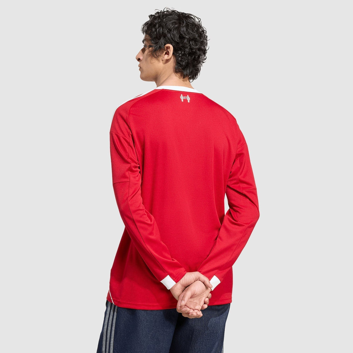 Camisa adidas Liverpool 2025/26 I Manga Longa, vista de costas