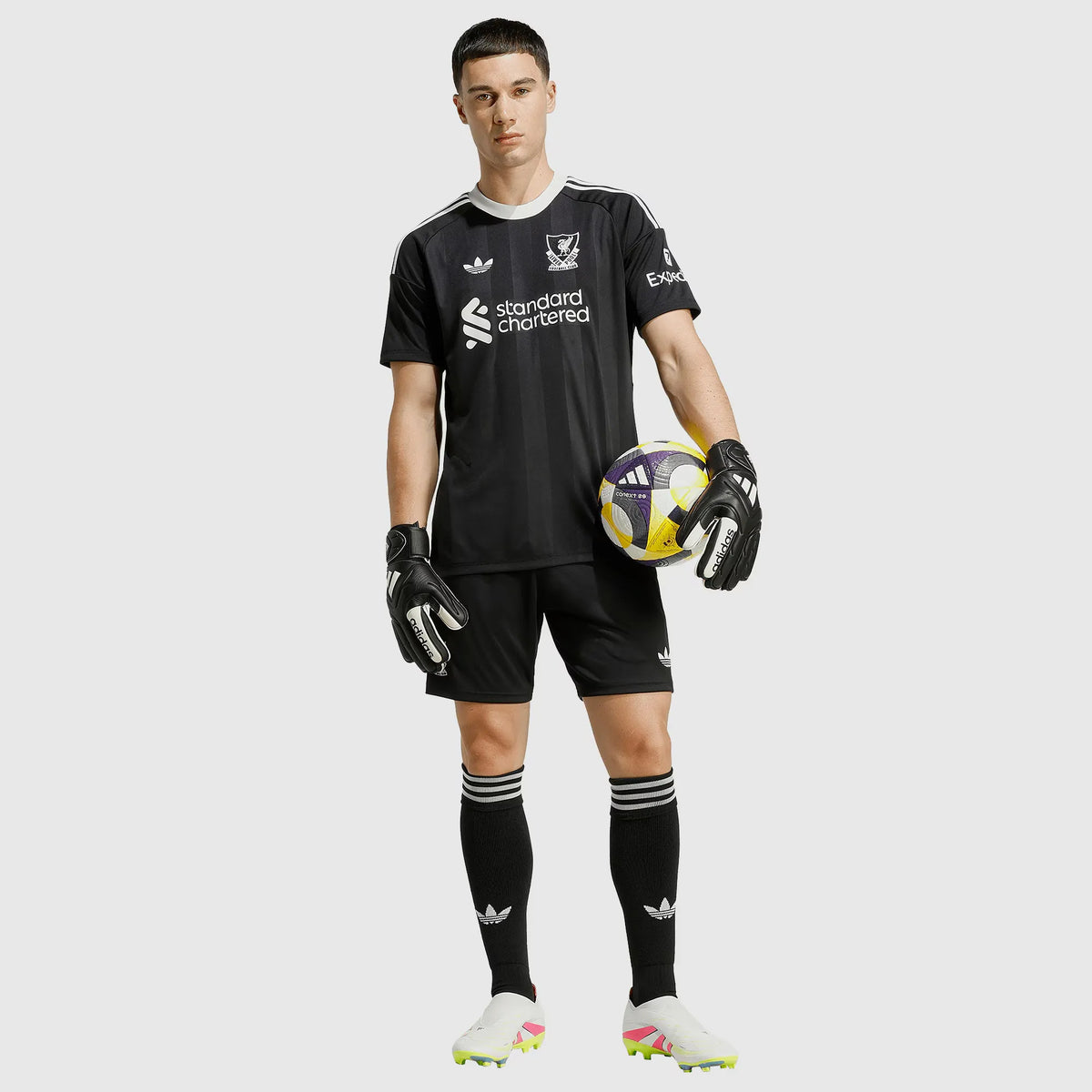 Shorts Adidas Liverpool 2025/26 III Goleiro na TSN Sports
