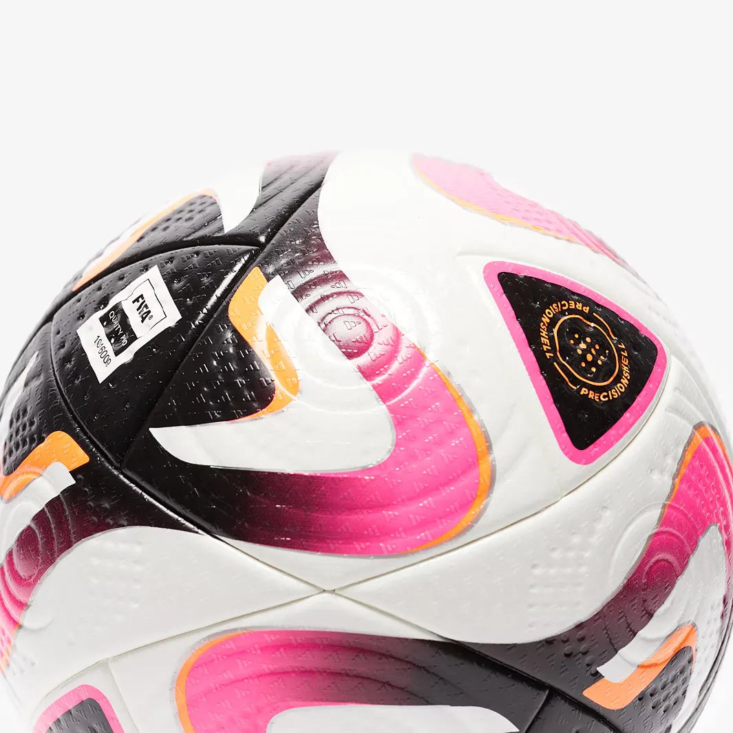 Bola Adidas Conext 2024 Pro na TSN Sports