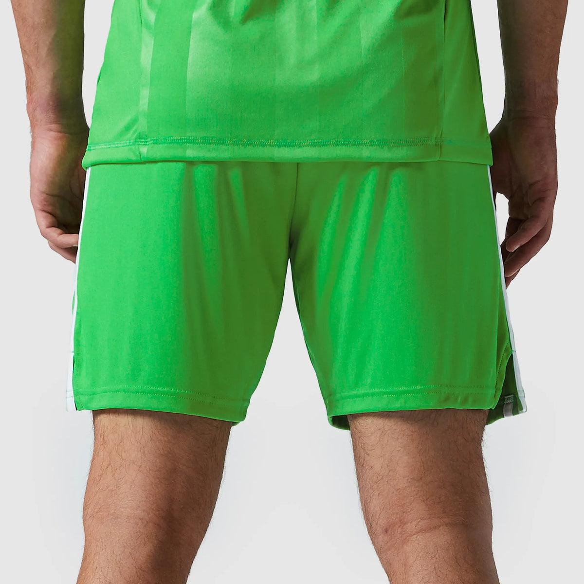Shorts adidas Manchester United 2025/26 III Goleiro na TSN Sports