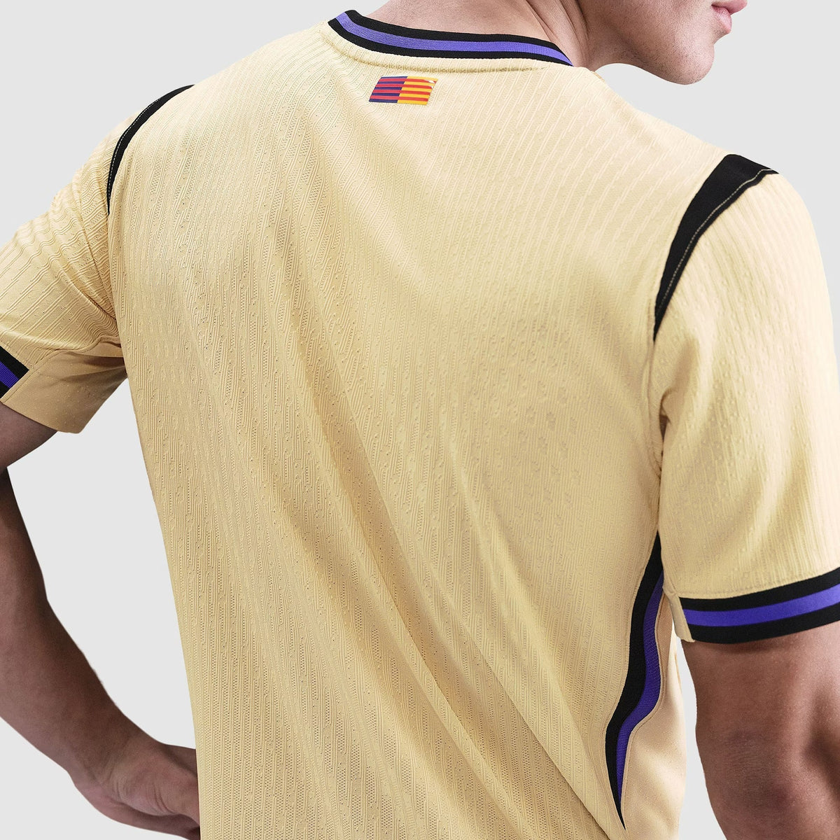 Camisa Nike Barcelona 2025/26 II Jogador, detalhe do escudo