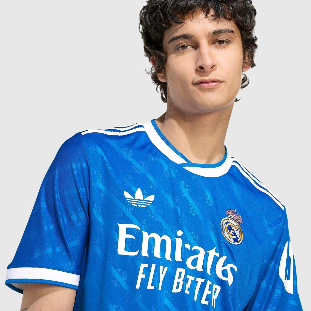 Camisa Adidas Real Madrid 2025/26 III, vista de costas