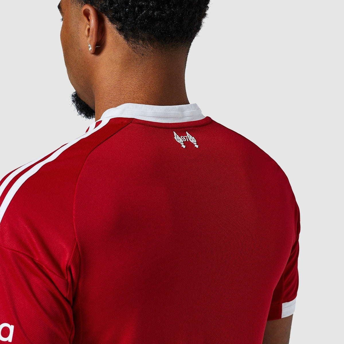 Camisa Adidas Liverpool 2025/26 I Torcedor, detalhe da gola
