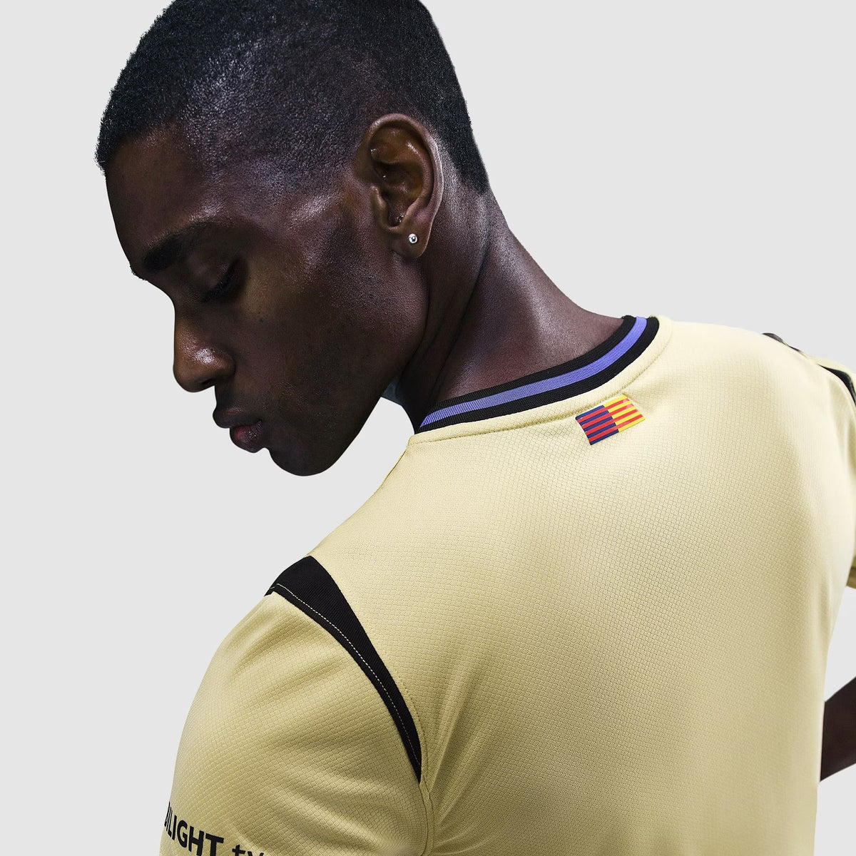 Camisa Nike Barcelona 2025/26 II Torcedor, detalhe da gola