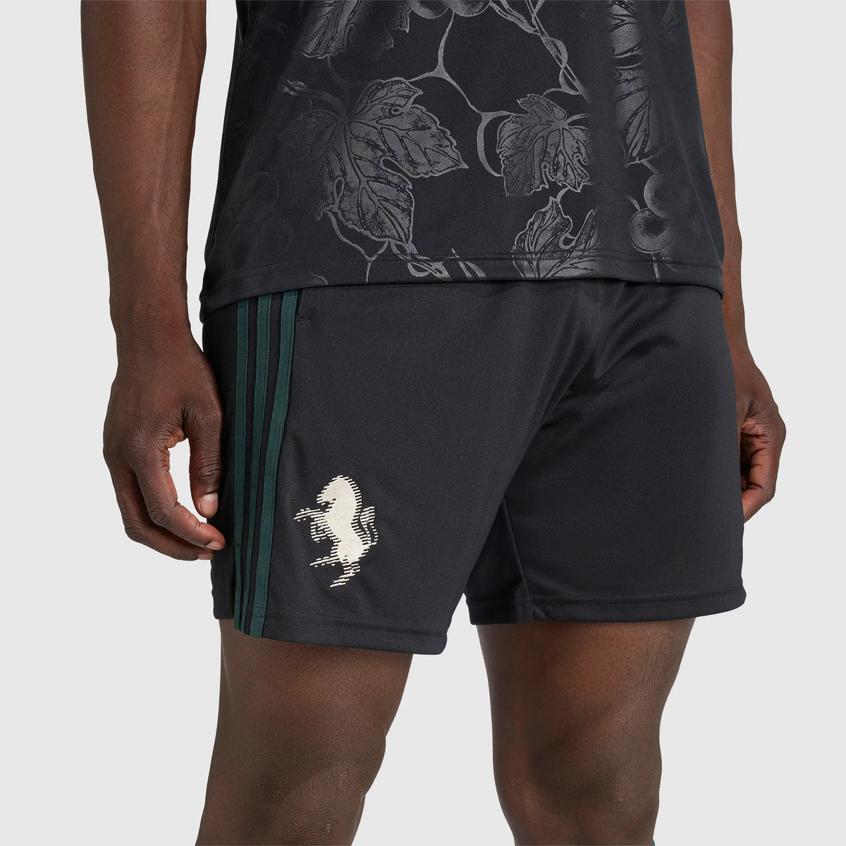 Shorts adidas Juventus 2025/26 III na TSN Sports
