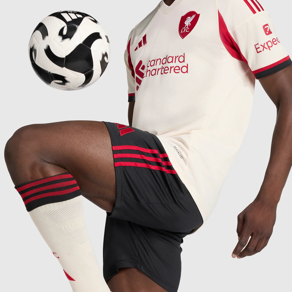 Shorts Adidas Liverpool 2025/26 II na TSN Sports