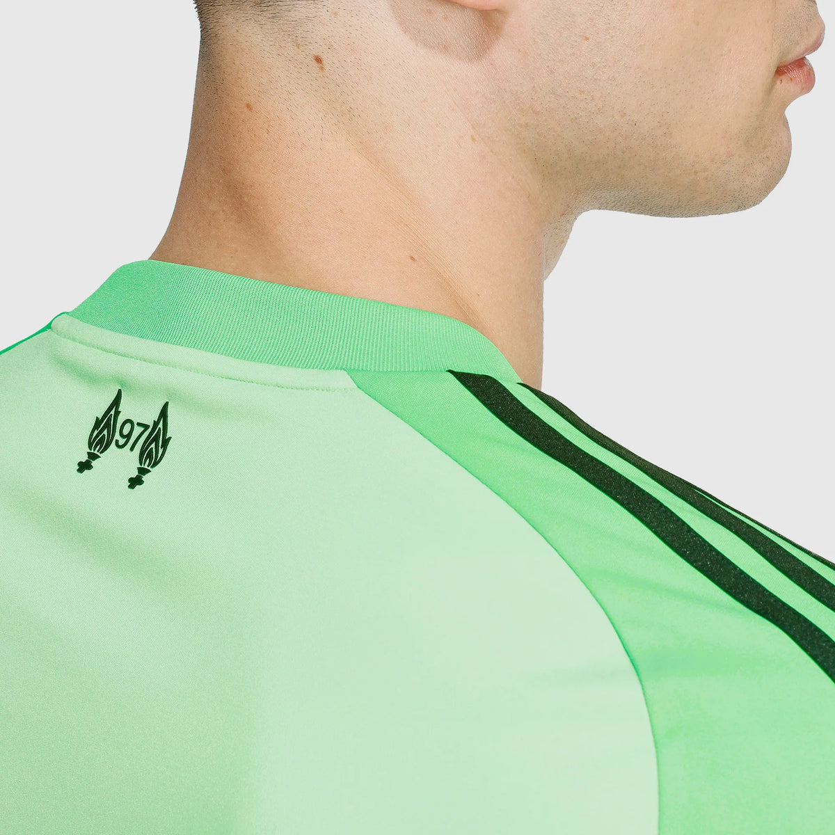 Camisa adidas Liverpool 2025/26 Goleiro I na TSN Sports