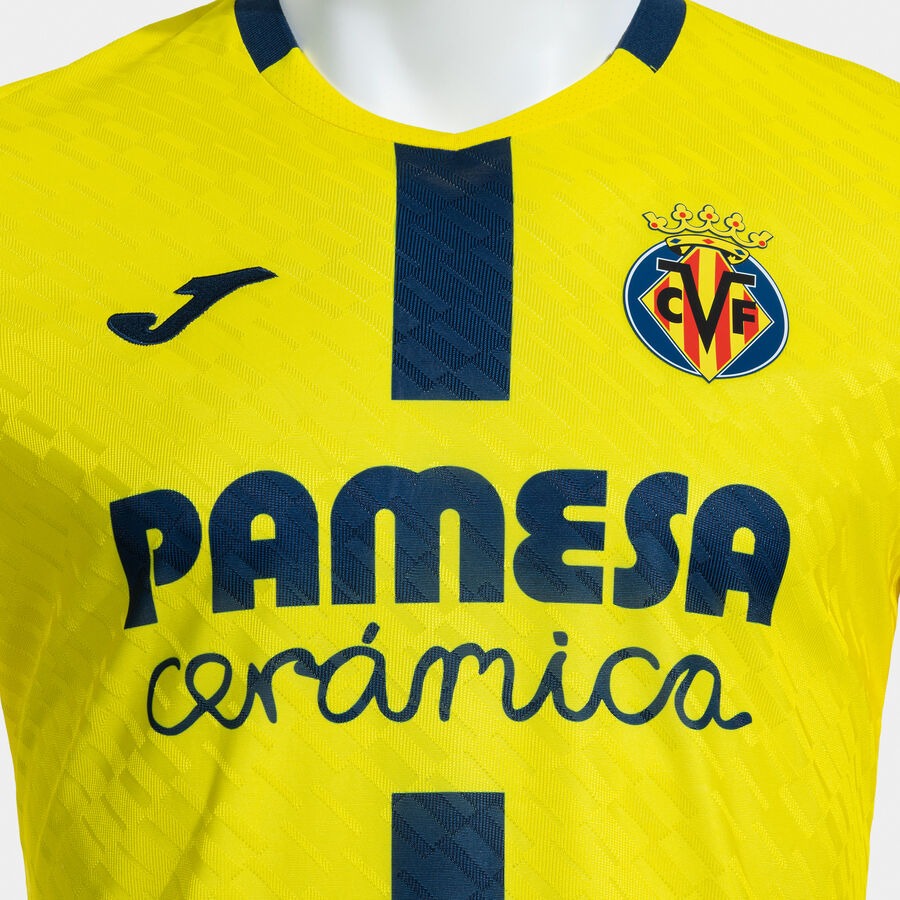 Camisa Joma Villareal 2025/26 I, detalhe do escudo